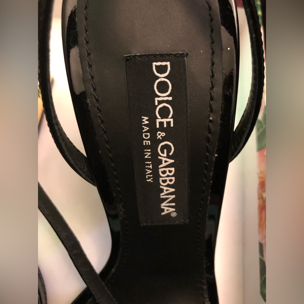Dolce & Gabbana Black and Gold Heels - Picture 15 of 16